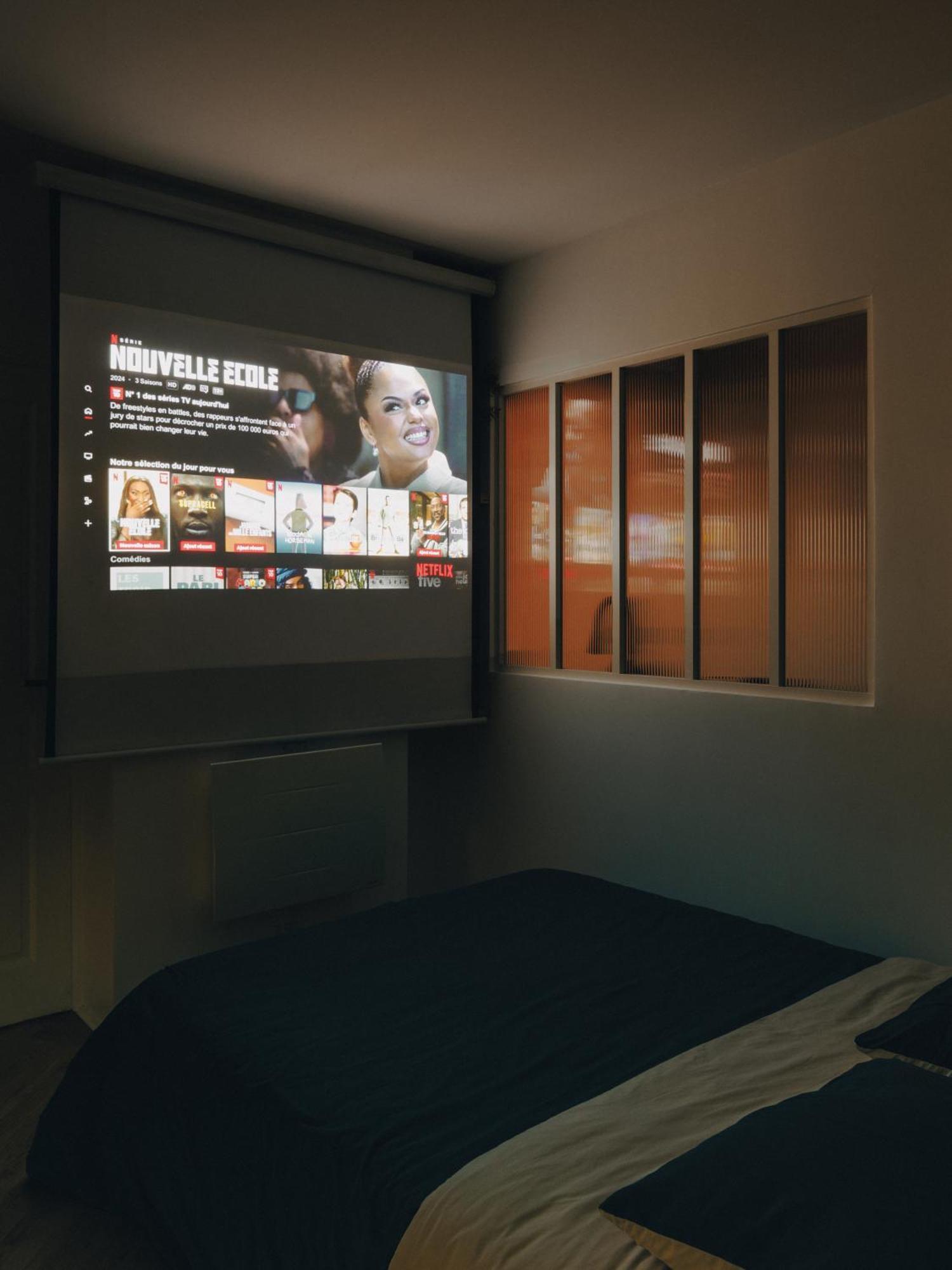 Alcova - Stade De France - Jacuzzi - Cinema Saint-Denis  Ngoại thất bức ảnh