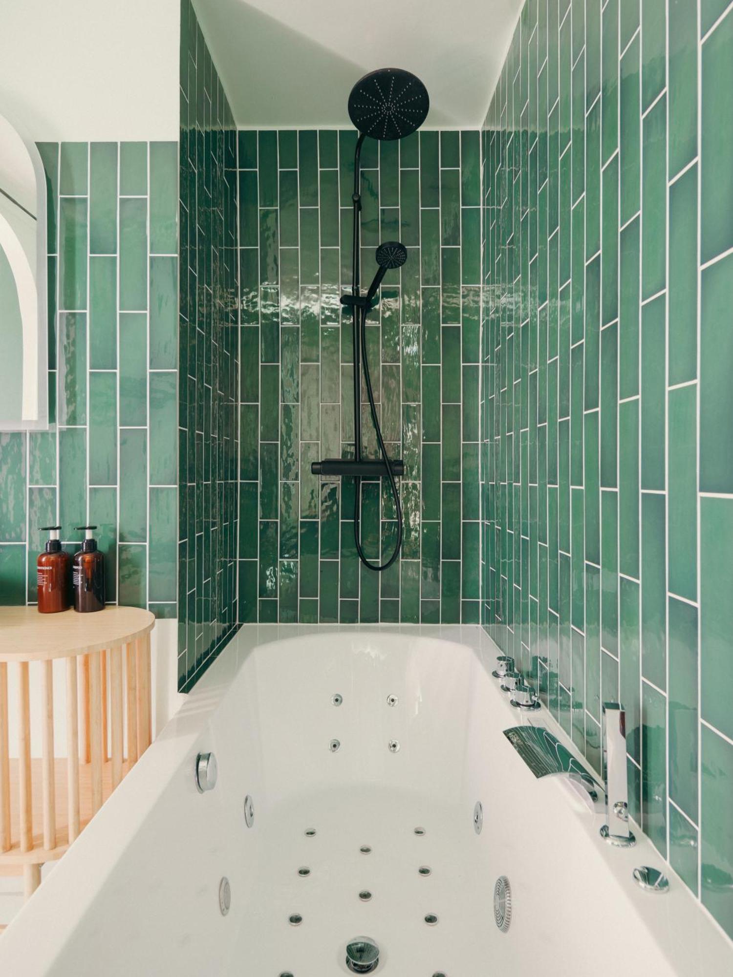 Alcova - Stade De France - Jacuzzi - Cinema Saint-Denis  Ngoại thất bức ảnh